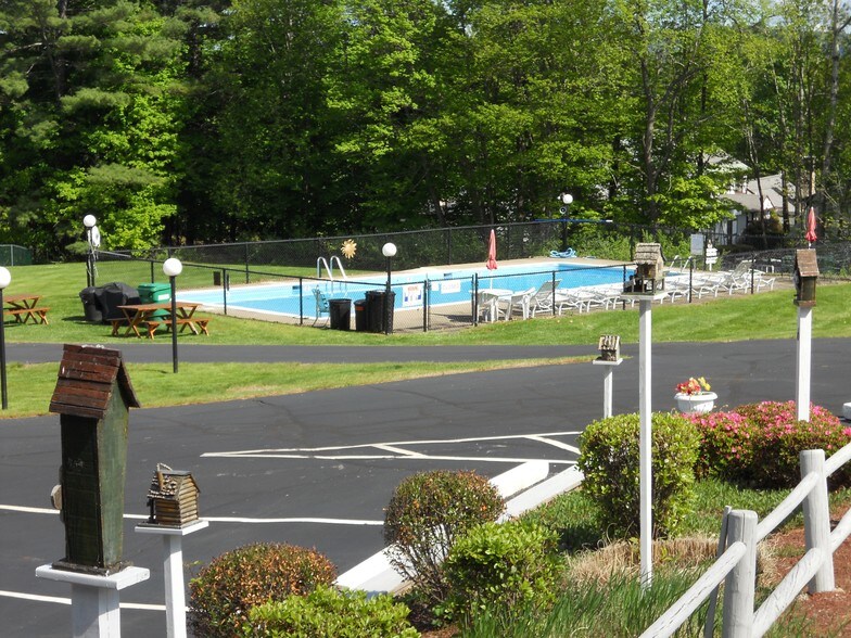 More Photos Of 291 Endicott St N, Laconia Hotel For Sale