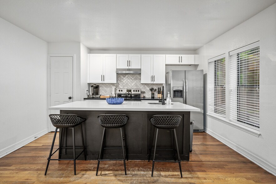 More Photos Of 3404 Rosedale St, Houston Multifamily For Sale