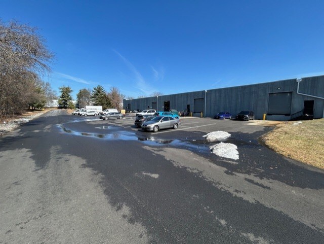 More Photos Of 16201 Trade Zone Ave, Upper Marlboro Industrial For Lease