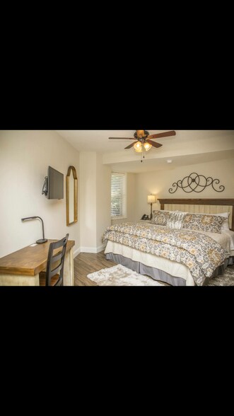 More Photos Of 19259 Rosman Hwy, Sapphire Hotel For Sale