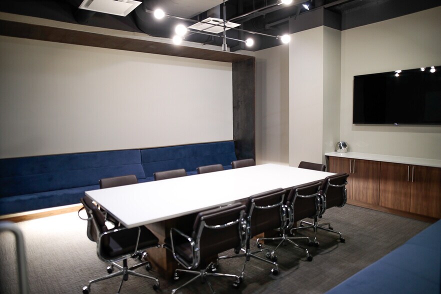 More Photos Of 2901 W Bluegrass Blvd, Lehi Office For Lease