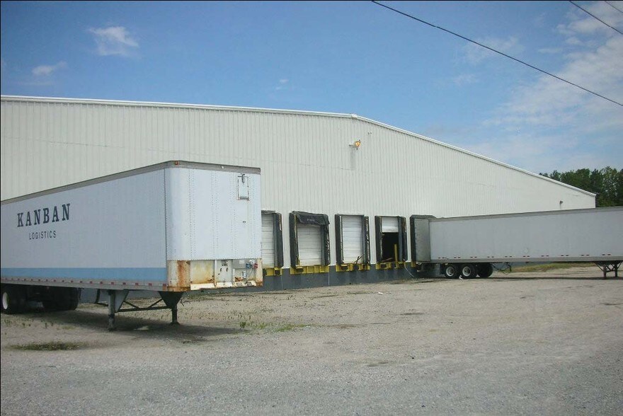 More Photos Of 614 Daniel St, Tarboro Warehouse For Lease