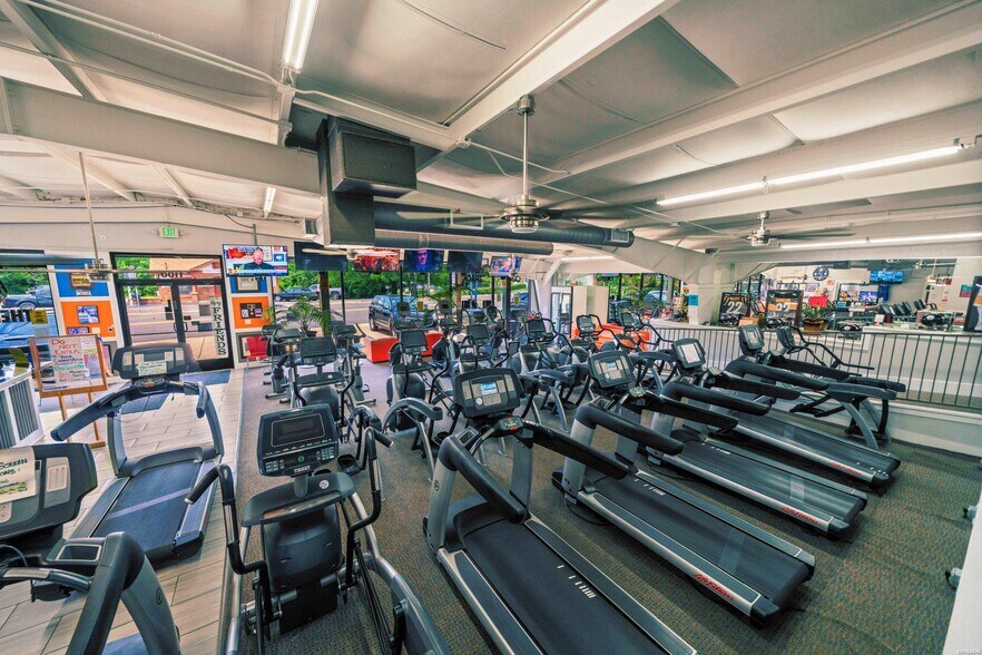 More Photos Of , Hot Springs General Retail For Sale