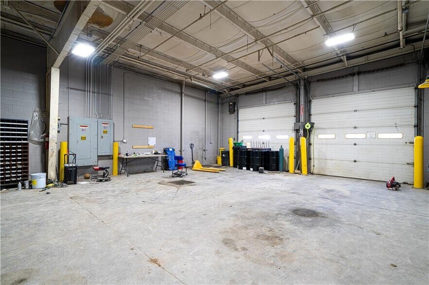 More Photos Of 5326 Lake Ave, Saint Joseph General Retail For Sale