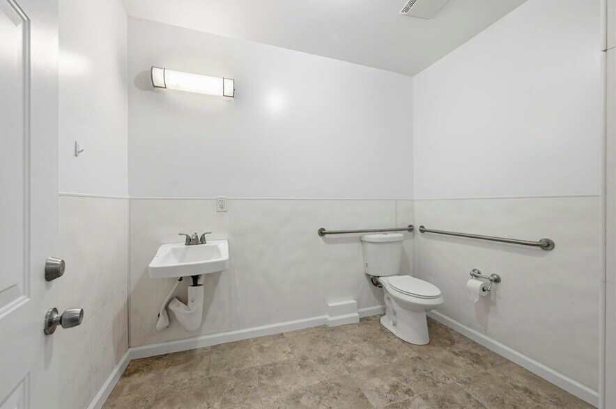 More Photos Of 3415-3417 Mission St, San Francisco Storefront Retail Residential For Lease
