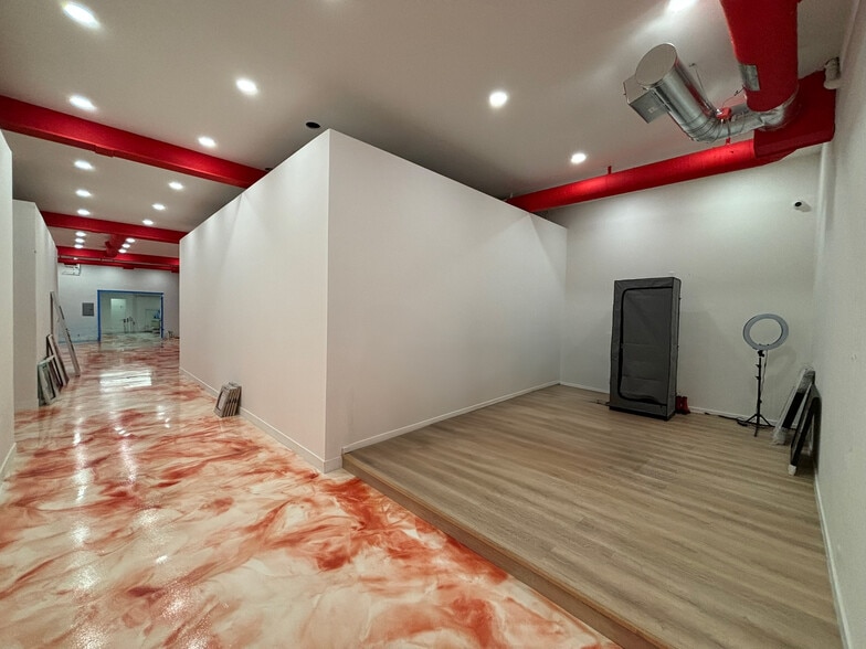 More Photos Of 413 N Moss St, Burbank Light Manufacturing For Sale