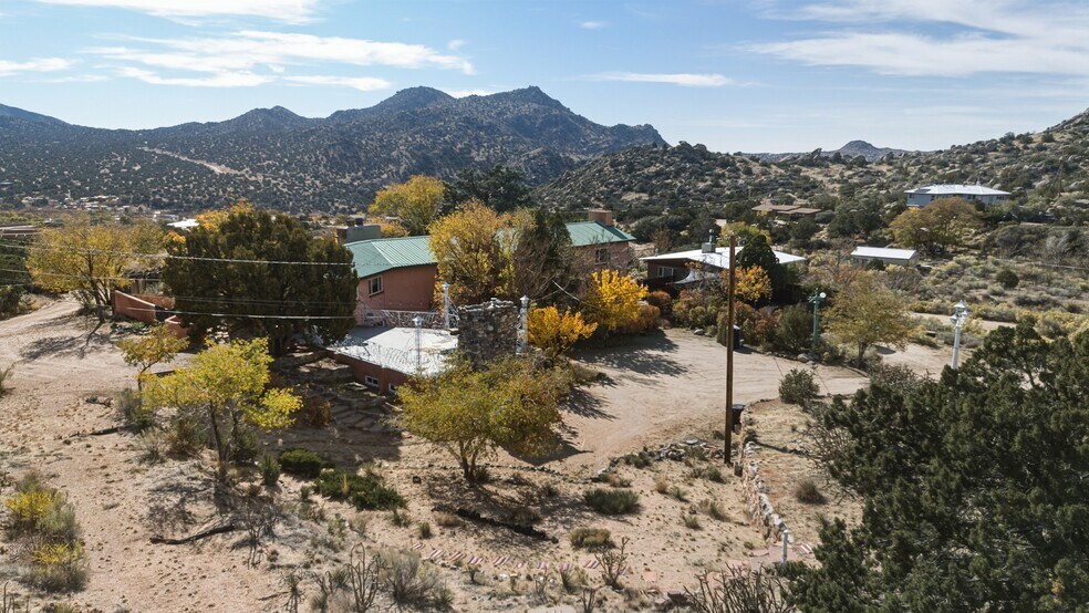 More Photos Of 24 Matisse Rd NE, Albuquerque Apartments For Sale