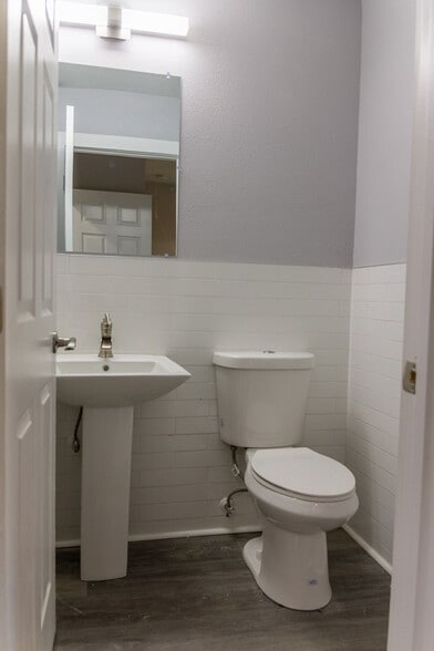 More Photos Of 3901 W Platt St, Tampa Assisted Living For Sale