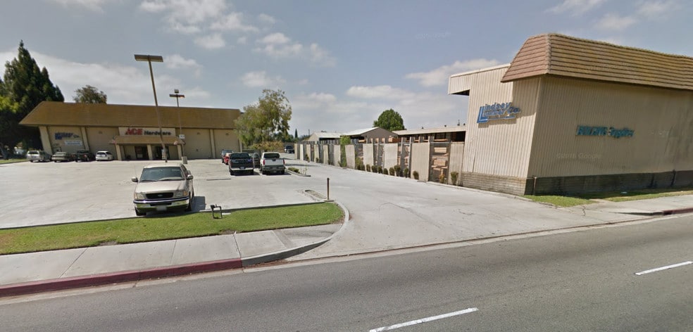 More Photos Of 15101 Paramount Blvd, Paramount Freestanding For Sale