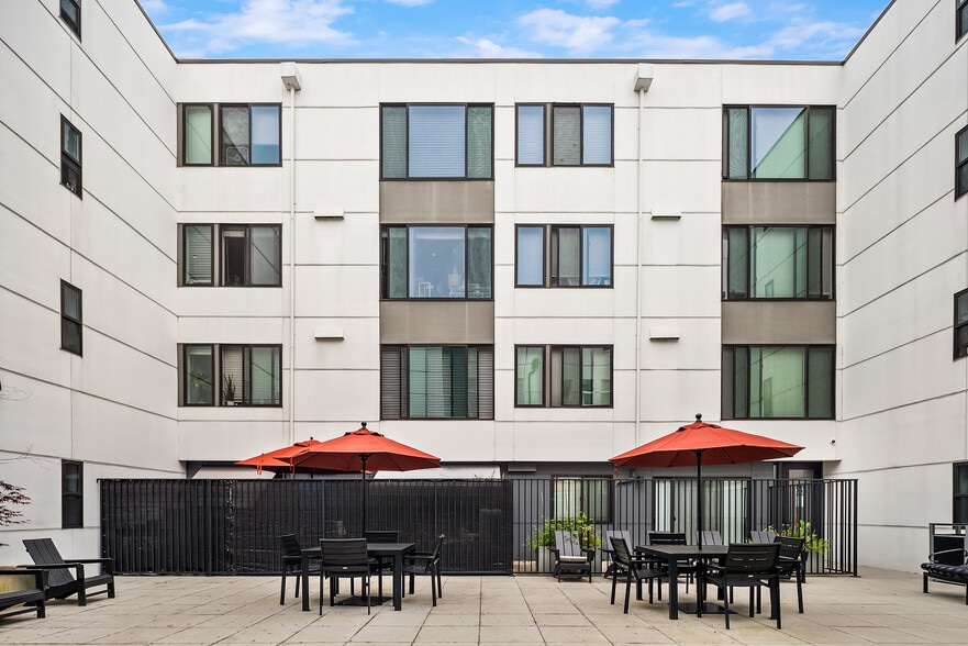 More Photos Of 9021 17th Ave SW, Seattle Apartments For Sale
