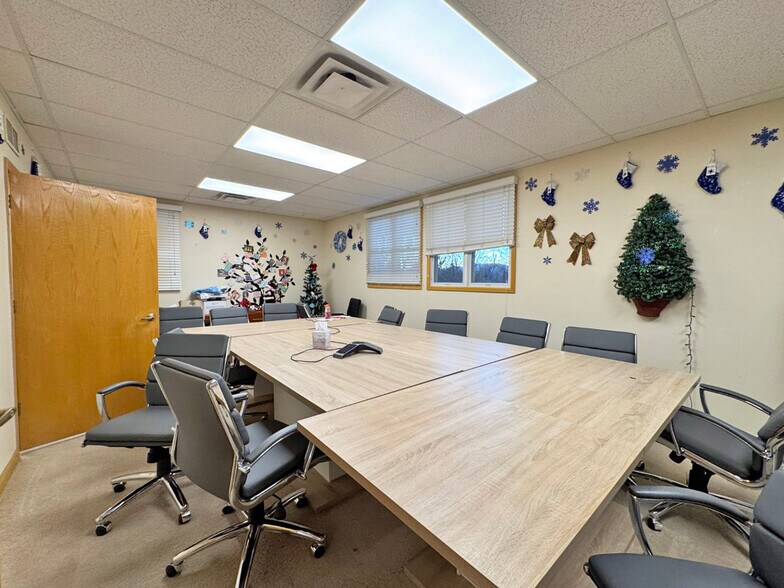 More Photos Of 2154-2162 W Eisenhower Blvd, Loveland Office For Sale