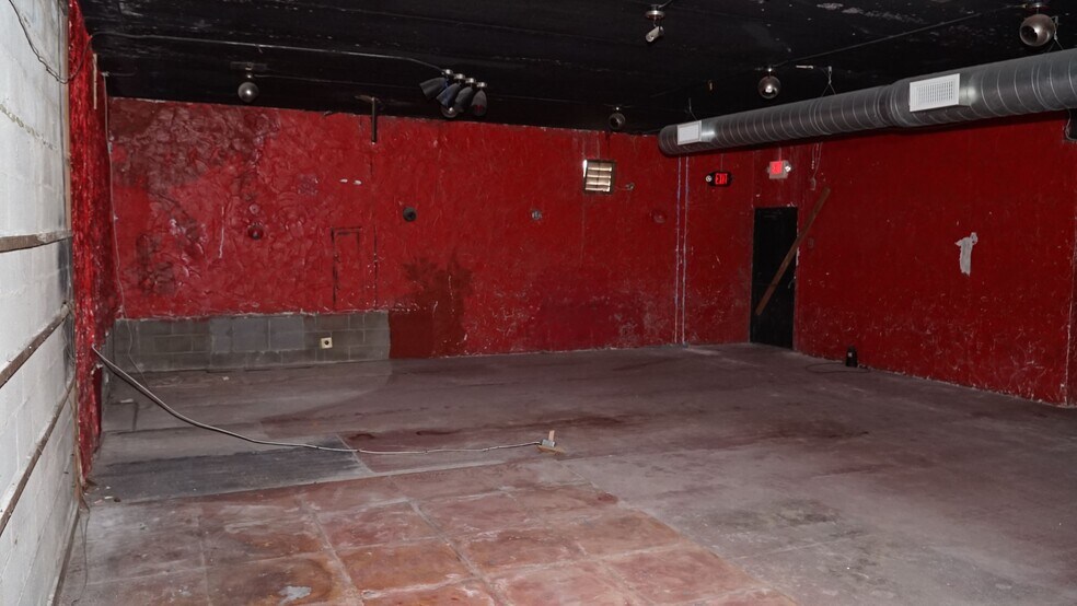 More Photos Of 4498 A Washington Rd, East Point Freestanding For Sale