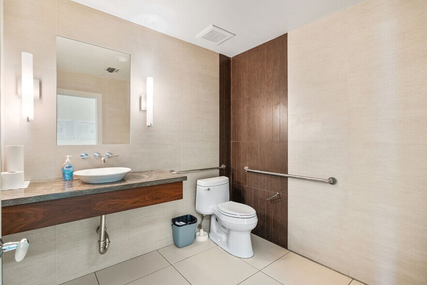 More Photos Of 75090 St. Charles Pl, Palm Desert Warehouse For Lease