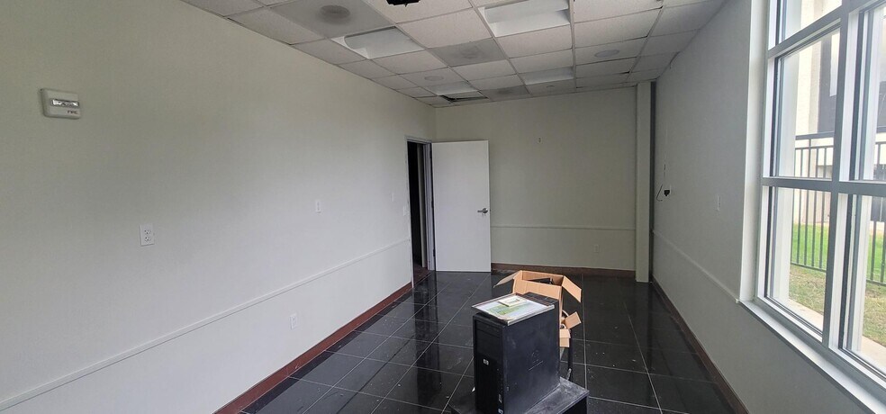 More Photos Of 2620 Tanglewilde St, Houston Medical For Lease