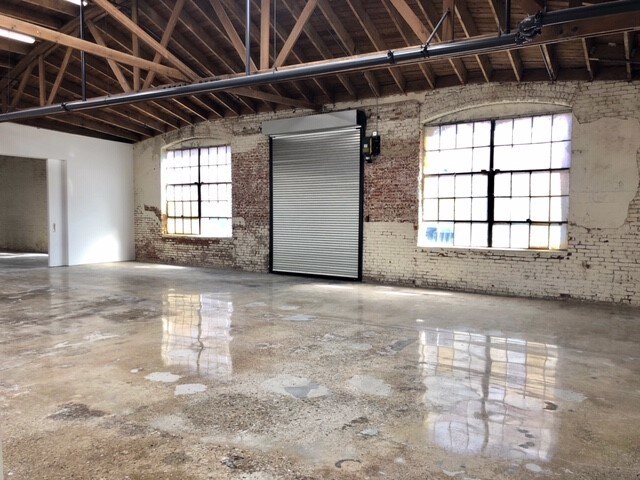 More Photos Of 664 S Anderson St, Los Angeles Warehouse For Lease