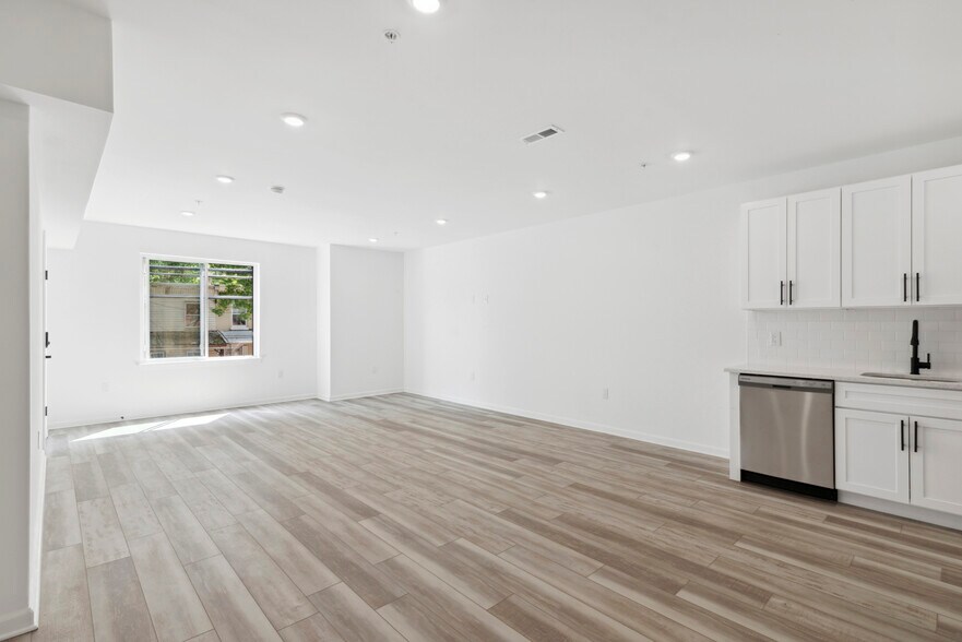 More Photos Of 890 N 42nd St, Philadelphia Multifamily For Sale