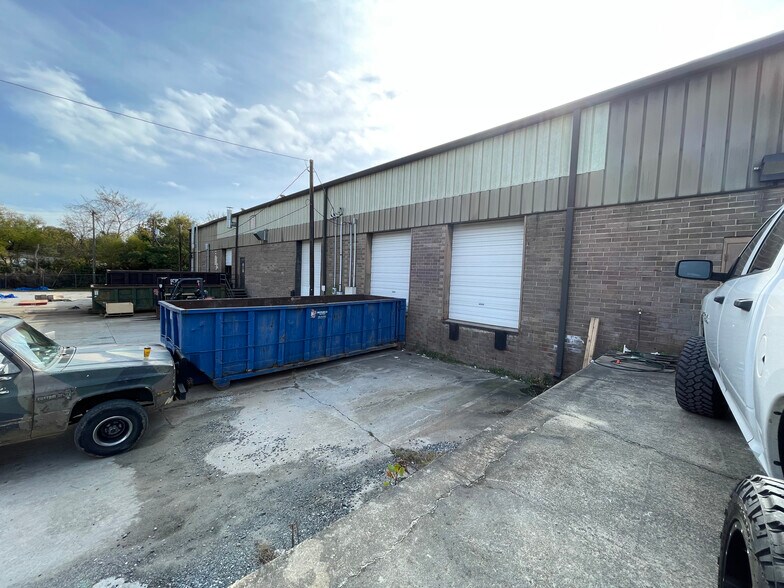 More Photos Of 510 Corliss St, Greensboro Light Manufacturing For Lease