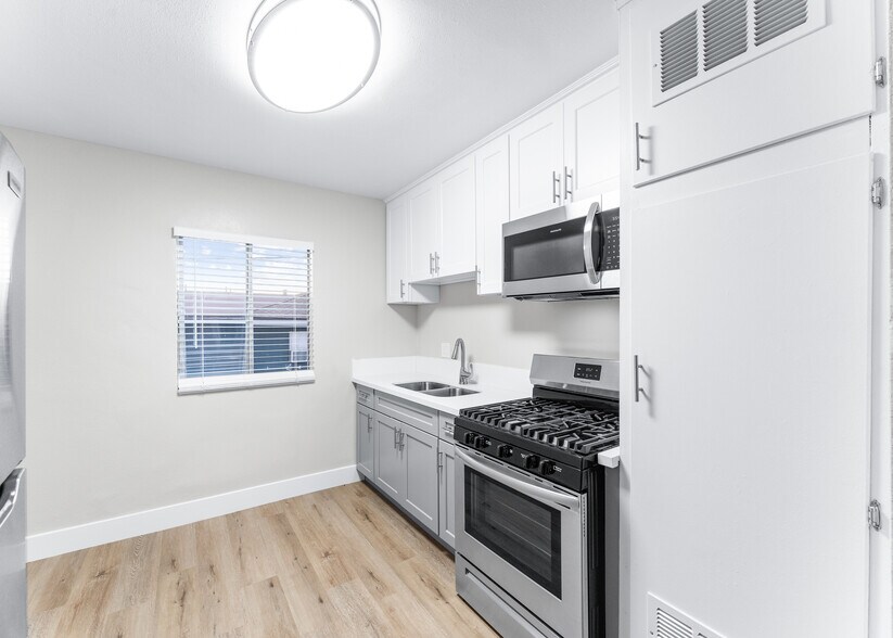 More Photos Of 11500 Colima Rd, Whittier Apartments For Sale