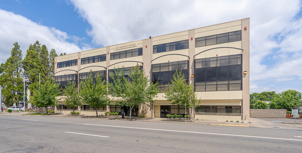 More Photos Of 1241 State St, Salem Office For Sale