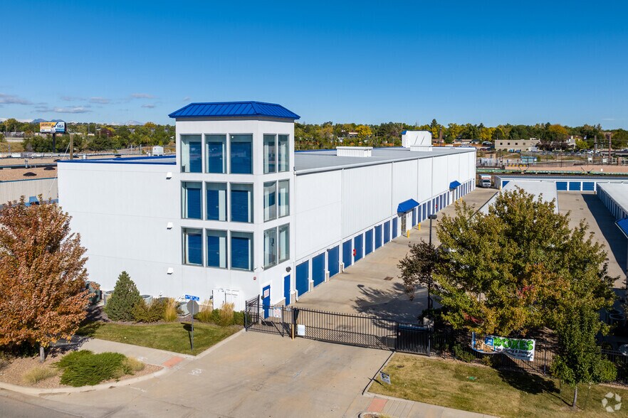 More Photos Of 4911 W 58th Ave, Arvada Warehouse For Lease