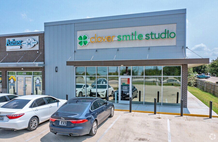 More Photos Of 16009 FM 1325, Round Rock Storefront Retail Office For Lease