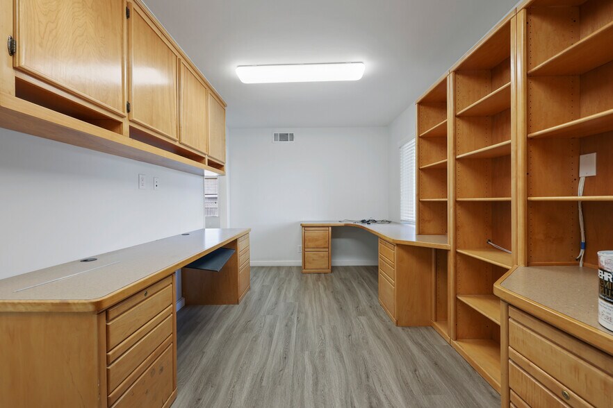 More Photos Of 970 Petit Ave, Ventura Medical For Sale