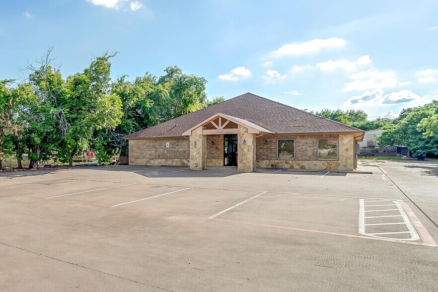 More Photos Of 905 Roberts Cut Off Rd, River Oaks Office For Sale