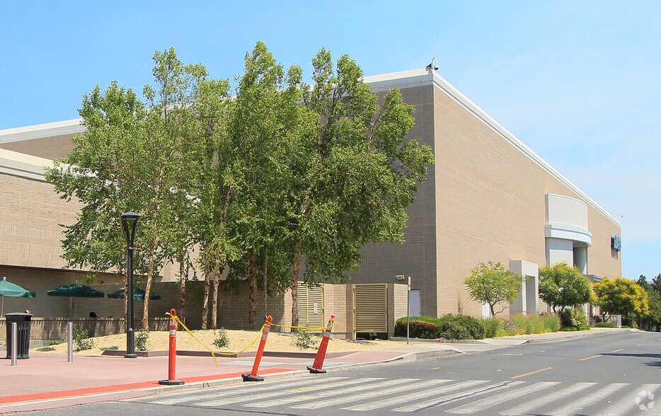 More Photos Of 5000 Meadowood Mall Cir, Reno Unknown For Lease