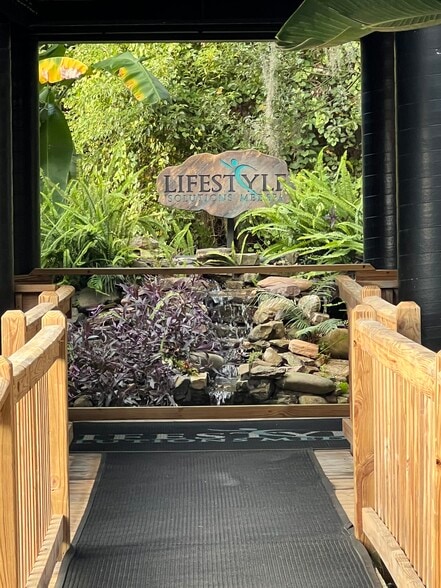 More Photos Of 2139 NE 2nd St, Ocala Medical For Sale