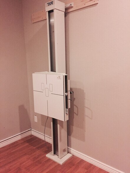 More Photos Of 1755 S 8th St, Colorado Springs Office For Lease