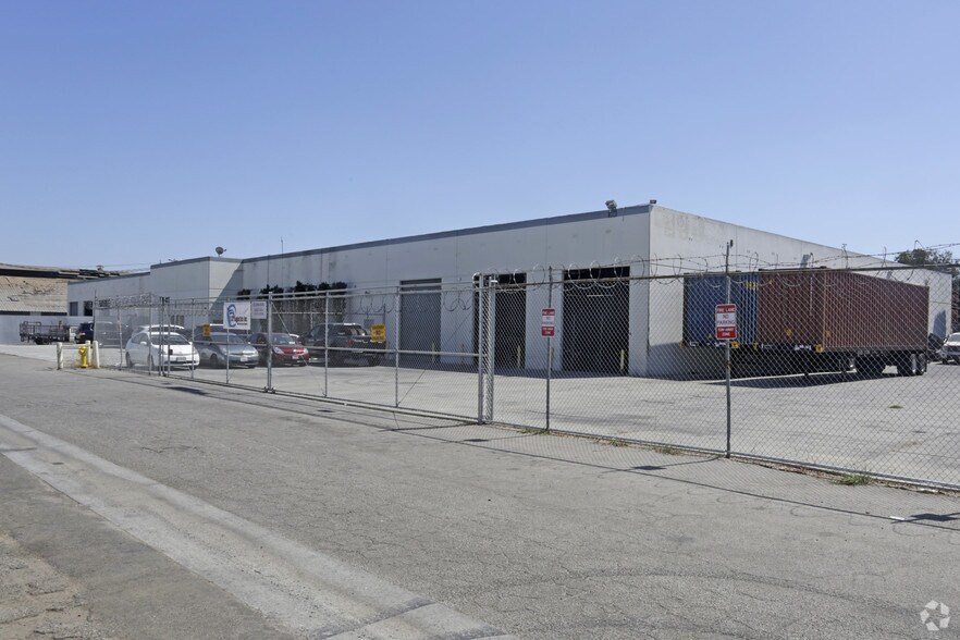 More Photos Of 15934 S Figueroa St, Gardena Warehouse For Lease