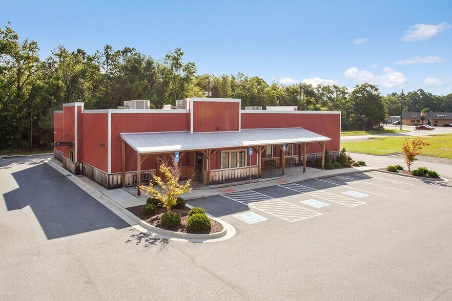 More Photos Of 762 Veterans Pky, Hinesville Restaurant For Sale