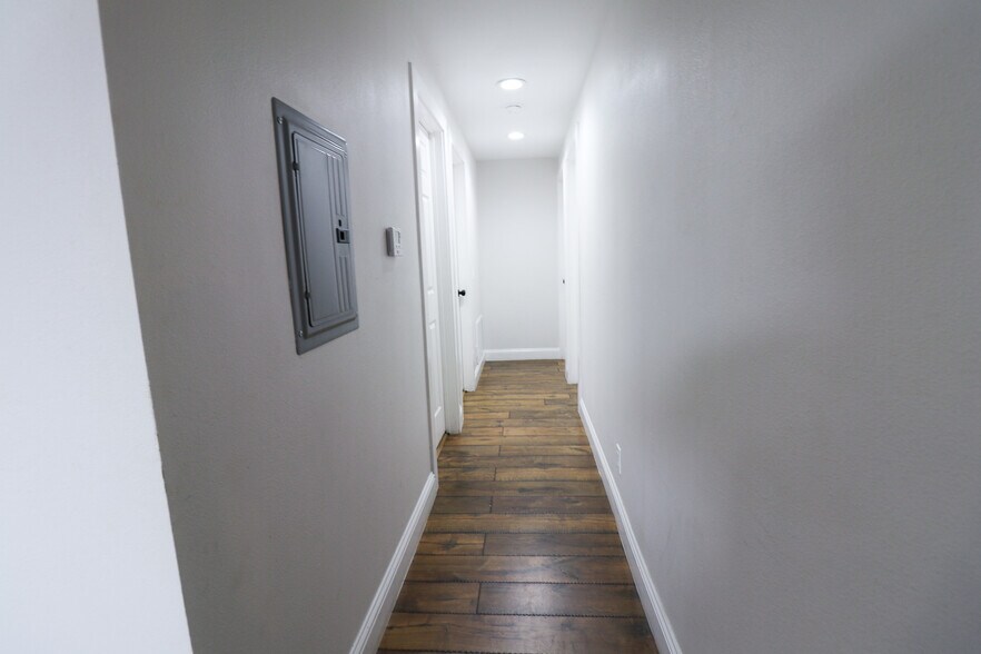 More Photos Of 875 Wood St, Oakland Apartments For Sale