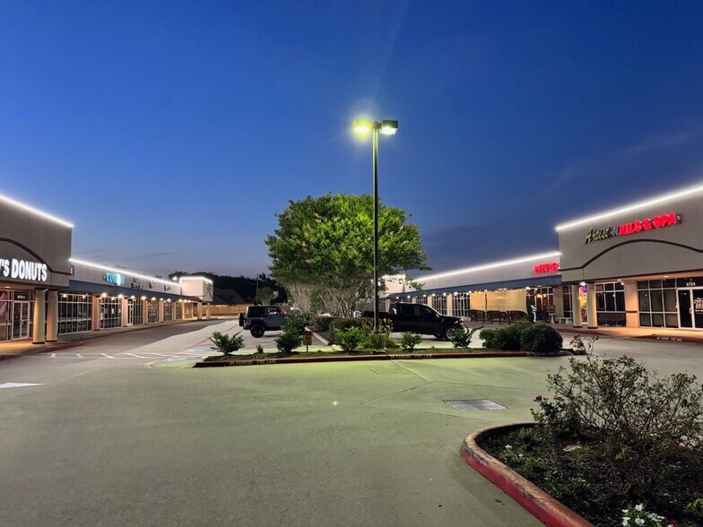 More Photos Of 6719 Fairmont Pky, Pasadena Unknown For Lease