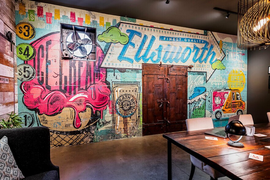 More Photos Of 3344 Central Pky, Cincinnati Storefront For Lease