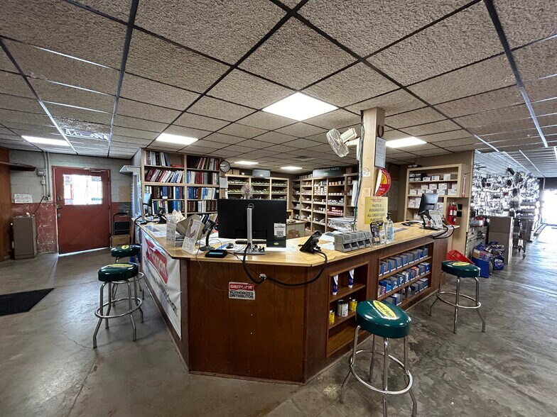 More Photos Of 211 W Main St, Shawnee Distribution For Sale