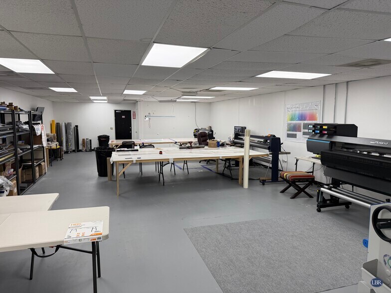 More Photos Of 550 Gus Hipp Blvd, Rockledge Showroom For Lease