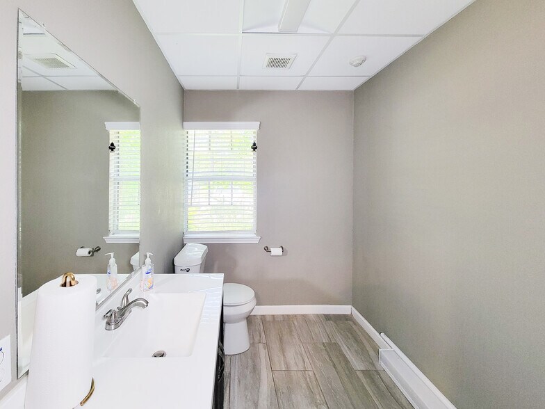 More Photos Of 1501 Poole Ave, Port Arthur Apartments For Sale