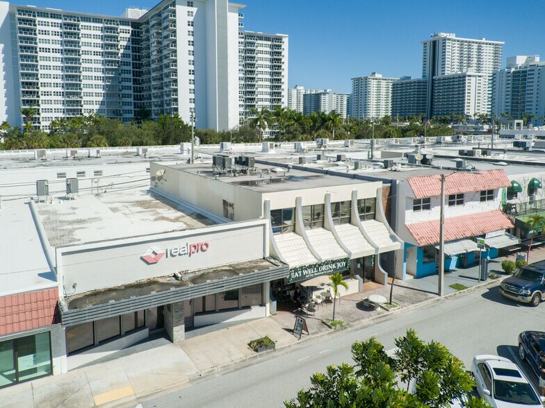 More Photos Of 3309 NE 33rd St, Fort Lauderdale General Retail For Lease