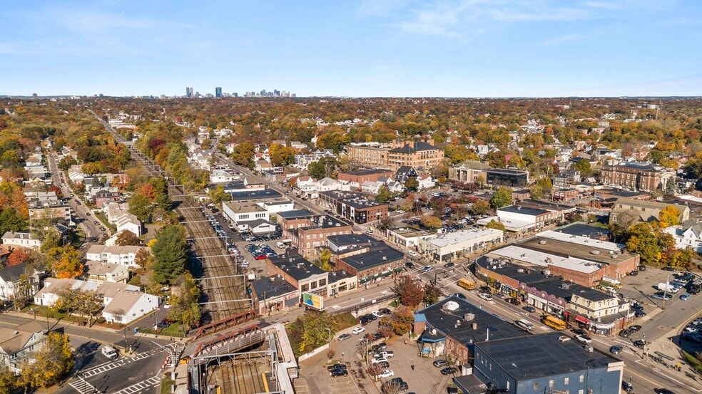 More Photos Of 1295 River St, Hyde Park Flex For Sale