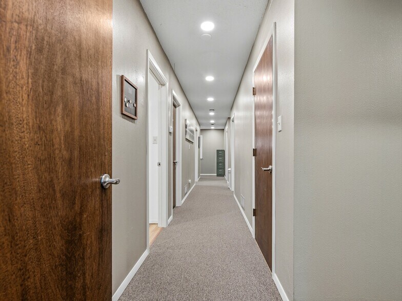 More Photos Of 5 Doctors Park, Asheville Medical For Sale
