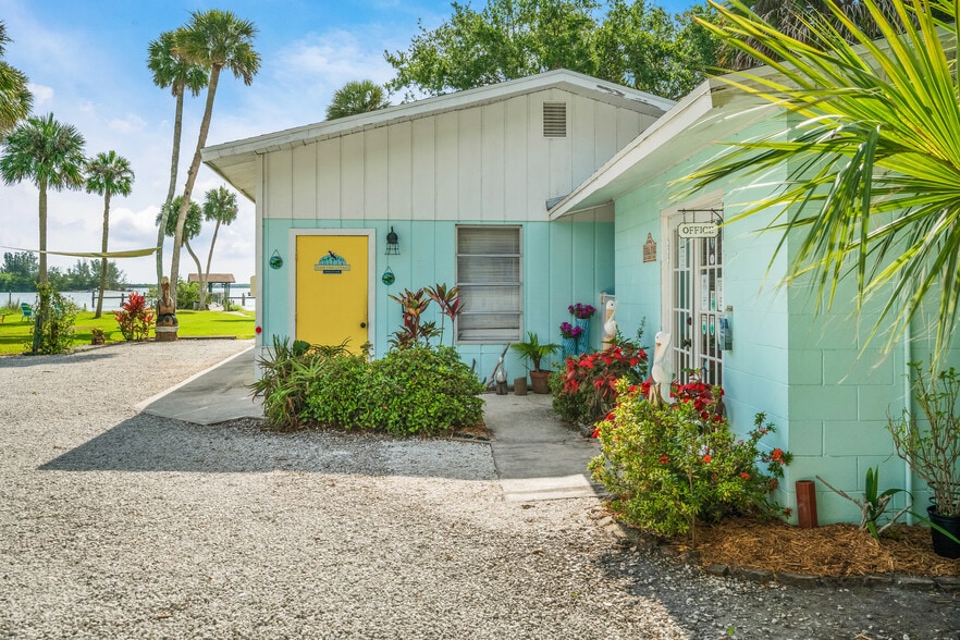 More Photos Of 11450 S Indian River Dr, Sebastian Hotel For Sale