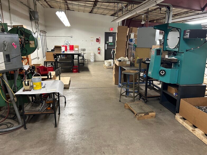 More Photos Of 600 Valley Rd, Hamburg Manufacturing For Lease