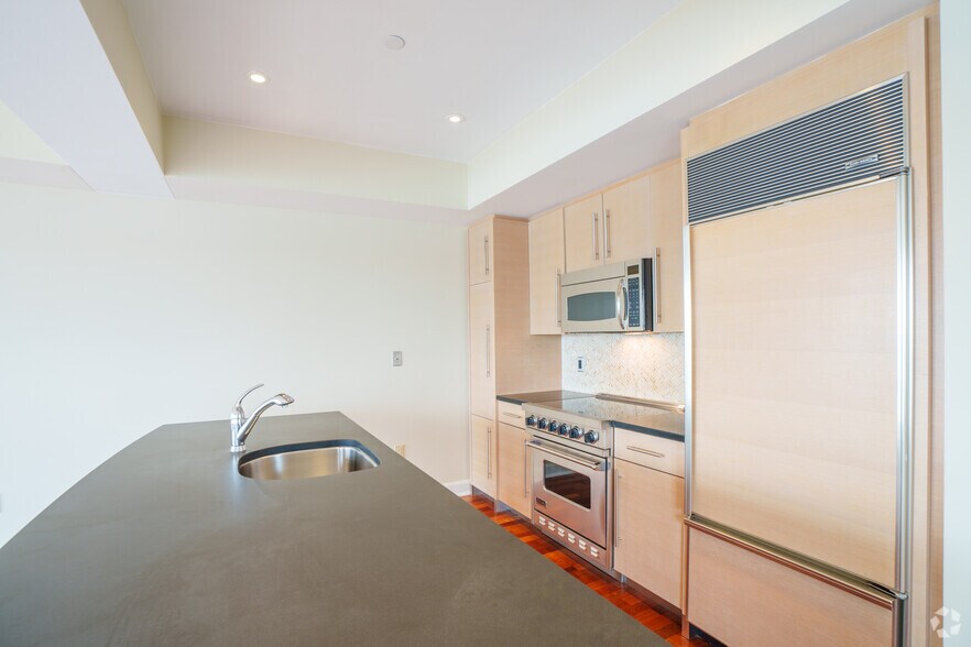 More Photos Of 250 1st Ave, Charlestown Apartments For Lease