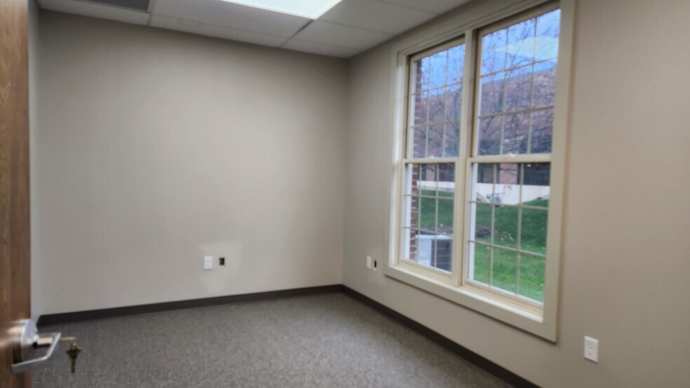 More Photos Of 4834 Socialville Foster Rd, Mason Medical For Lease