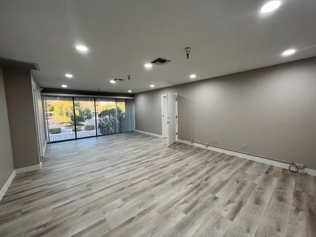 More Photos Of 7631 E Greenway Rd, Scottsdale Warehouse For Lease