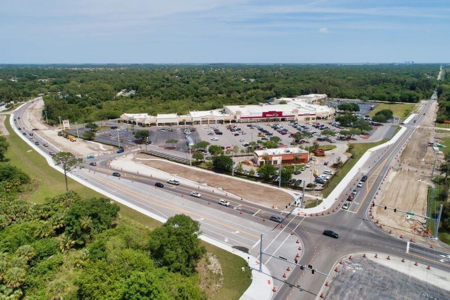 More Photos Of 4802-4908 N Kings Hwy, Fort Pierce General Retail For Lease