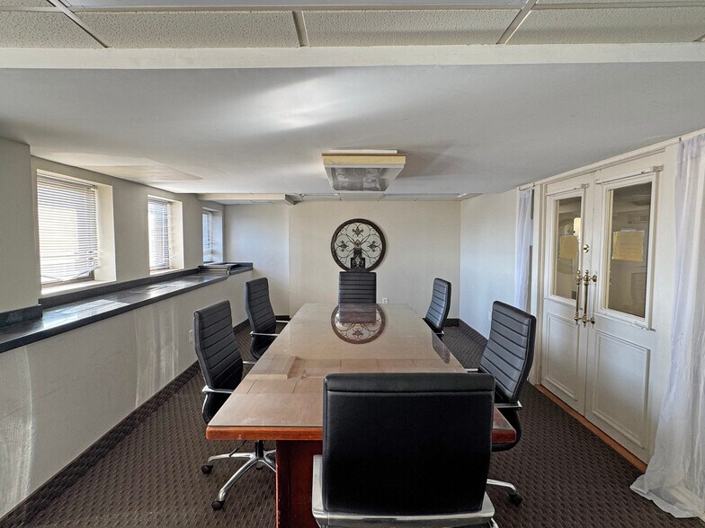 More Photos Of 1 E Chase St, Baltimore Apartments For Sale