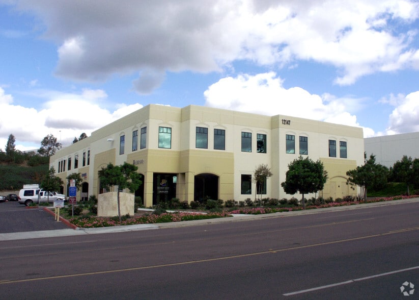 More Photos Of 12147 Kirkham Rd, Poway Showroom For Lease