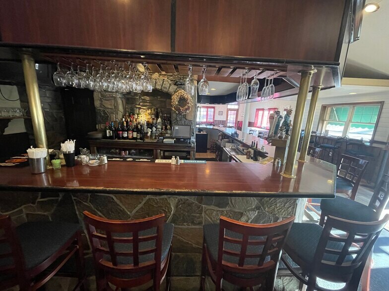 More Photos Of 295 Parker Farms Rd, Wallingford Restaurant For Sale